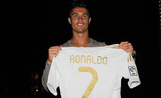 国米2-1凯拉特全队评分：邓弗里斯、弗拉泰西5分最低（国米2-1凯拉特赛后评分：邓弗里斯与弗拉泰西仅5分并列最低）