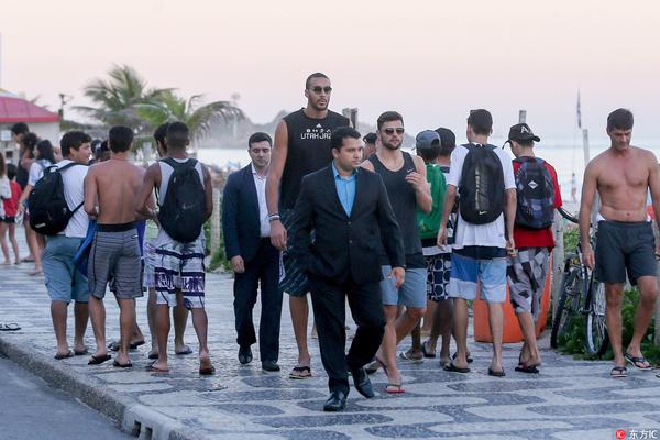 世锦赛第二日：中国女排险胜墨西哥，多米尼加横扫哥伦比亚、日本克服慢热（世锦赛第2日：中国女排险过墨西哥，多米尼加横扫哥伦比亚，日本摆脱慢热取胜）