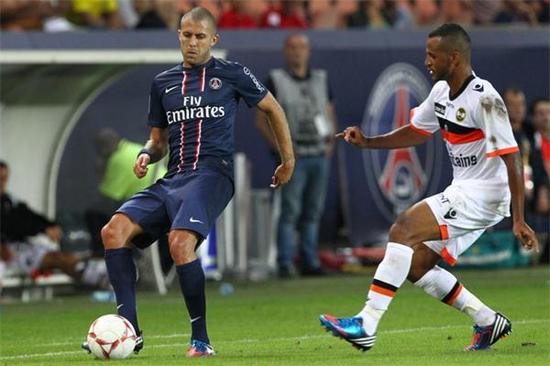 孔蒂：因为伤病我们的中场已经空了，希望坏运气能离我们远去（孔蒂：中场被伤病掏空，盼坏运气远离）