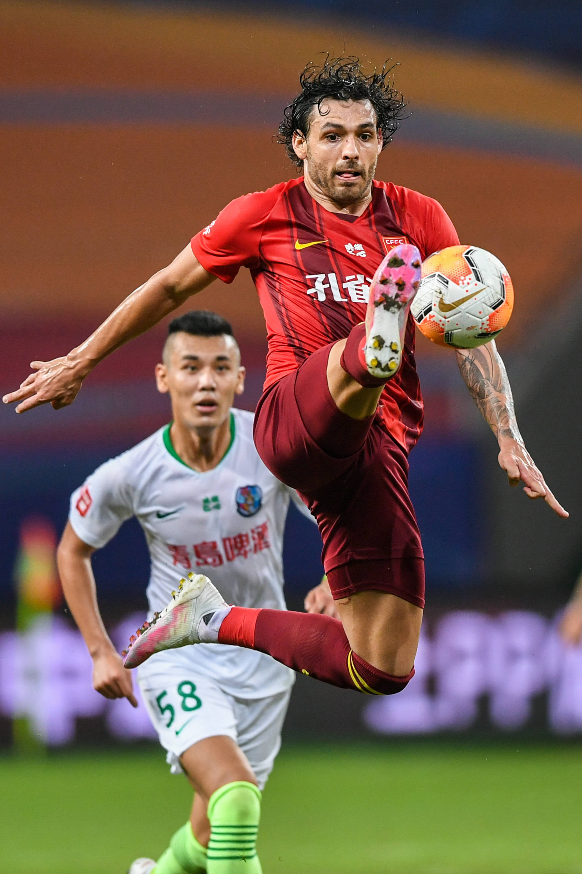 英超前瞻：利兹联连场不胜跌入降级区，维拉赛季客战成绩不佳（英超前瞻：利兹联不胜滑入降级区，阿斯顿维拉本季客场乏力）