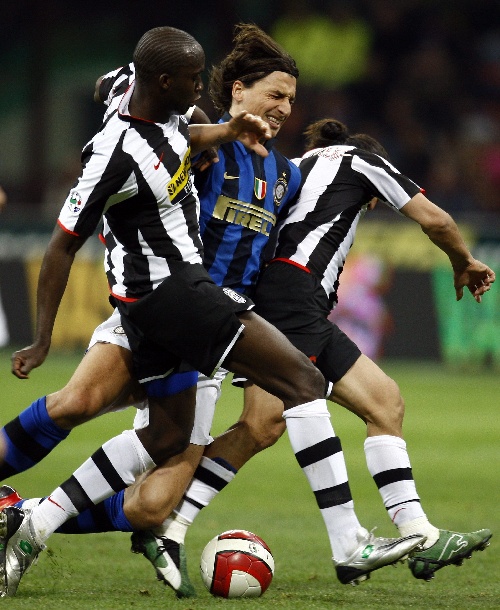 是否会拒签看世界杯的球迷？白宫官员：签证关乎国家安全（白宫官员：签证事关国家安全，赴世界杯观赛球迷会否被拒签？）