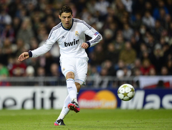 与4结缘，多特5轮欧冠联赛有4轮打入4球，剩下1轮被曼城进4球（多特与数字4有缘：5轮欧冠4场各入4球，另1场被曼城打进4球）