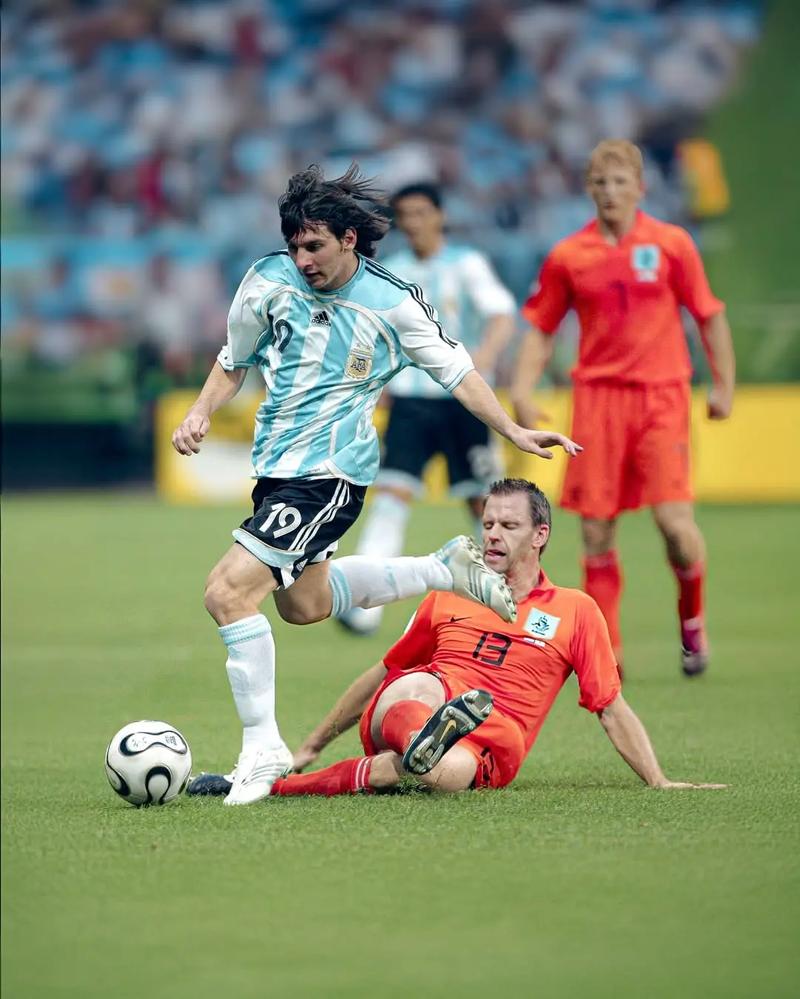 齐沃：我承担丢12个球的责任，但其中有7个发生在两场比赛里（齐沃：12个失球由我负责，其中7球集中在两场比赛）