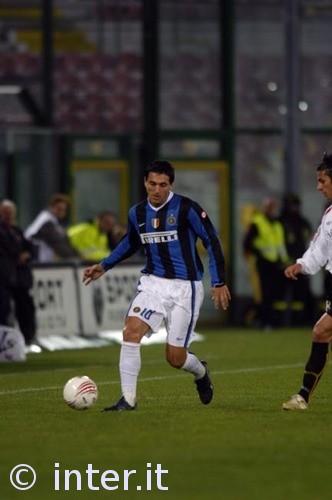 意媒：斯帕莱蒂想买中场，目标弗拉泰西、泽林斯基或法乔利（意媒：斯帕莱蒂寻求中场补强，瞄准弗拉泰西、泽林斯基与法乔利）